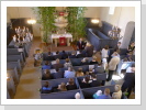 Die Kirche ist voll besetzt Die Kirche ist voll besetzt