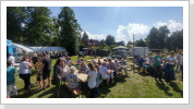 Der Festplatz ist gut besucht Der Festplatz ist gut besucht