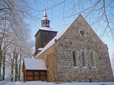 Die Dorfkirche bei Minusgraden